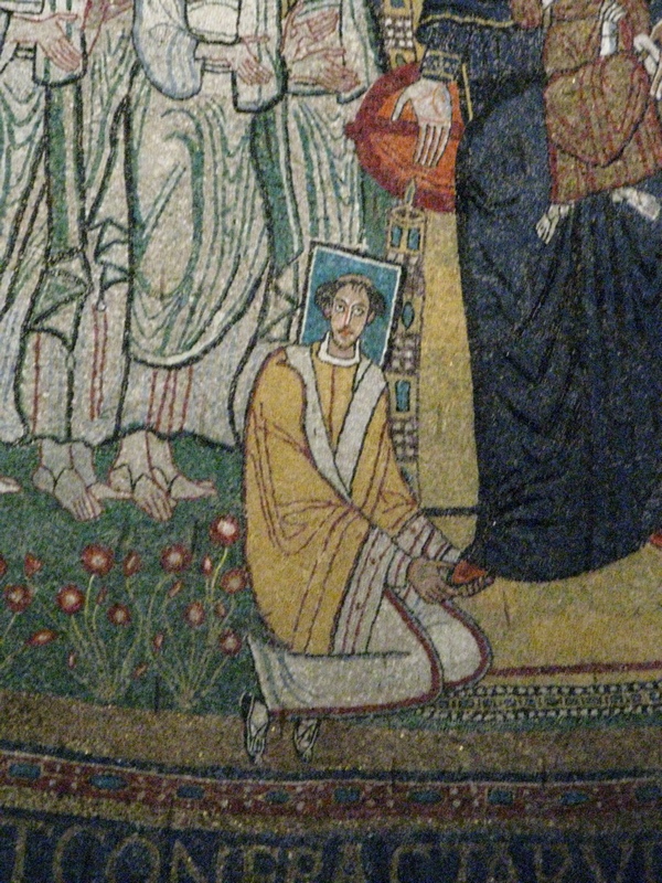 Тайный, но забытый код на иконах: кого рисовали с квадратным нимбом